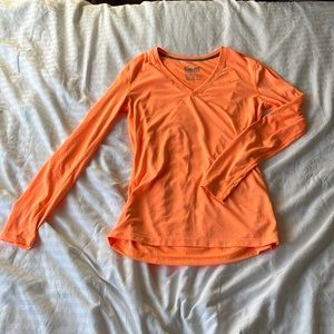 ✨The Emily Collection✨ Orange Long Sleeved Nike Work Out Shirt Size S